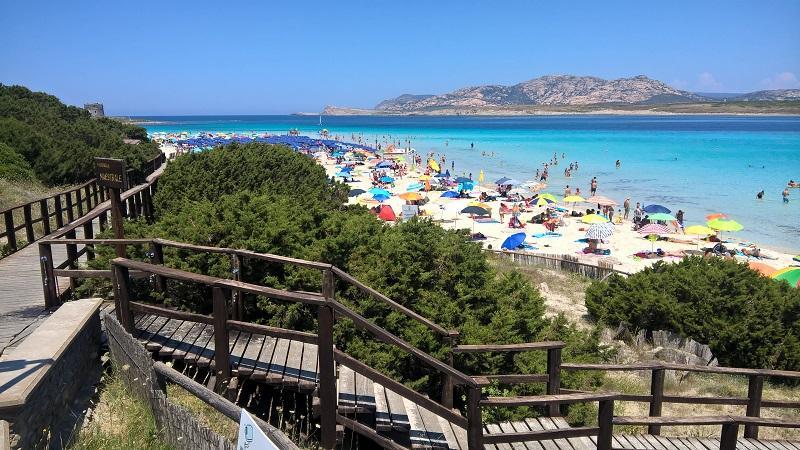 Niente stuoia sulla spiaggia della Pelosa: arriva la prima multa