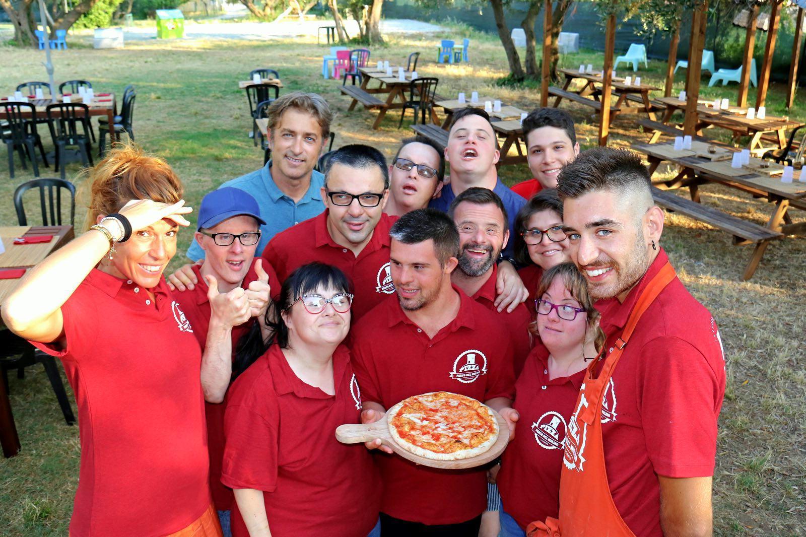 I ragazzi "speciali" del Parco del Mulino ora preparano anche le pizze 