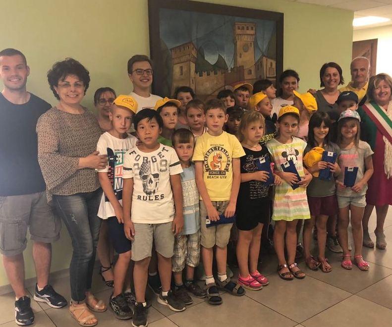 La storica accoglienza ai bimbi di Chernobyl del distretto ceramico 