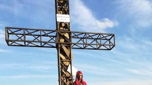 Pro loco al lavoro per ripulire la Madonna del monte Cusna