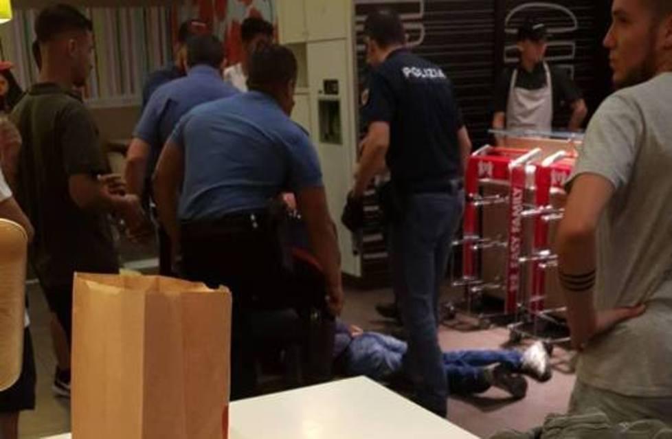 Carpi, tenta rapina al McDonald’s Un cliente lo fa arrestare 