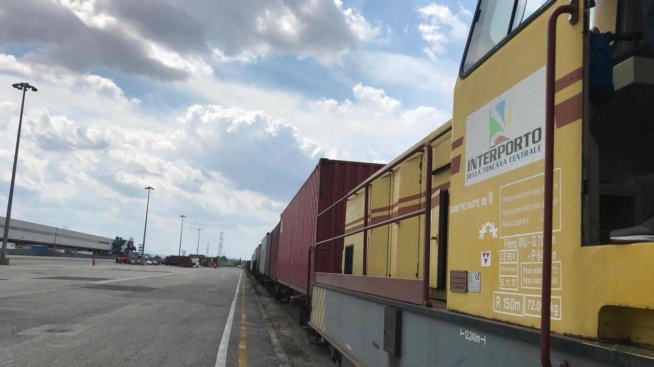 Interporto della Toscana Centrale: parte il primo treno
