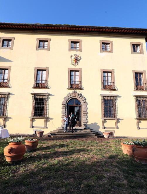 Sei visite nelle ville e fattorie storiche con degustazioni 