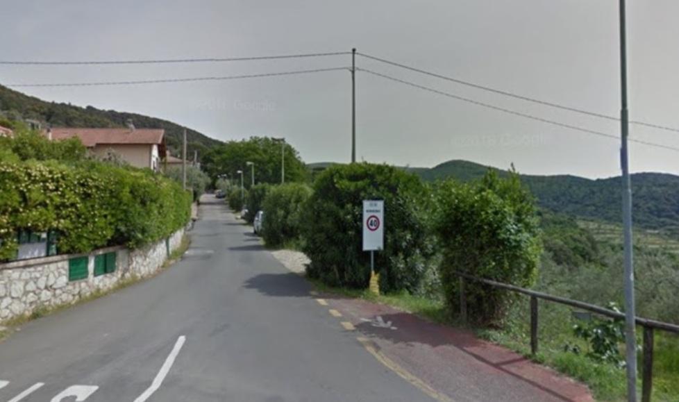 Asfalto ko, lavori urgenti in via Nemorense un programma per la messa in sicurezza 