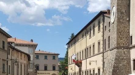 «Flop il raduno di 500» Opposizione all’attacco
