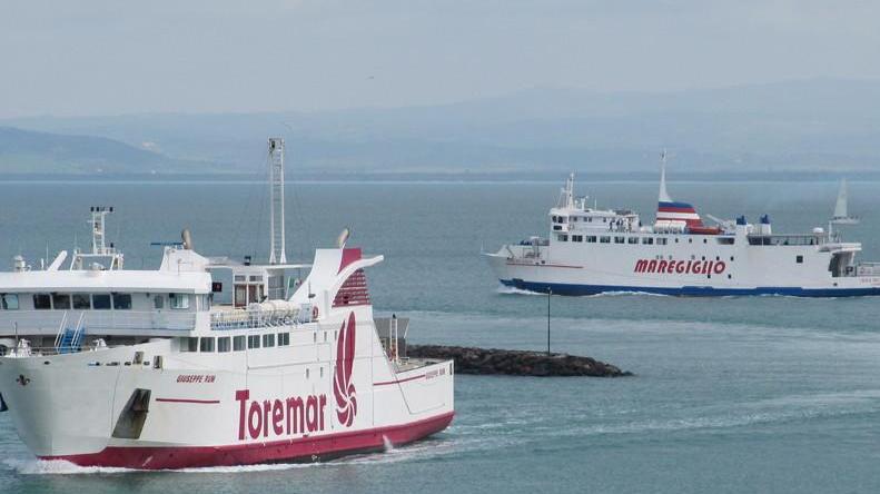 Traghetti verso il Giglio Per gli argentarini il biglietto è dimezzato
