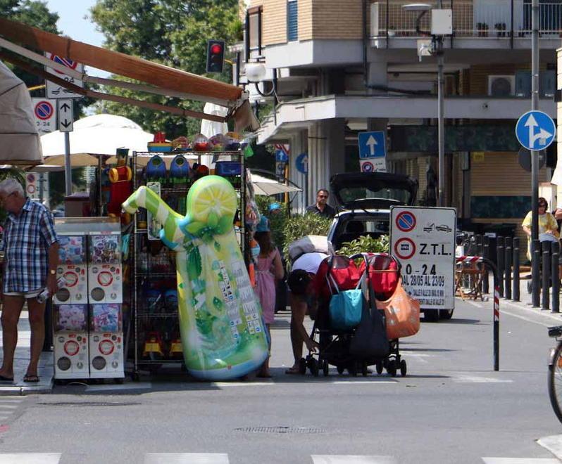 Sosta a pagamento anche a Marina? «No, togliamola da tutta la città» 