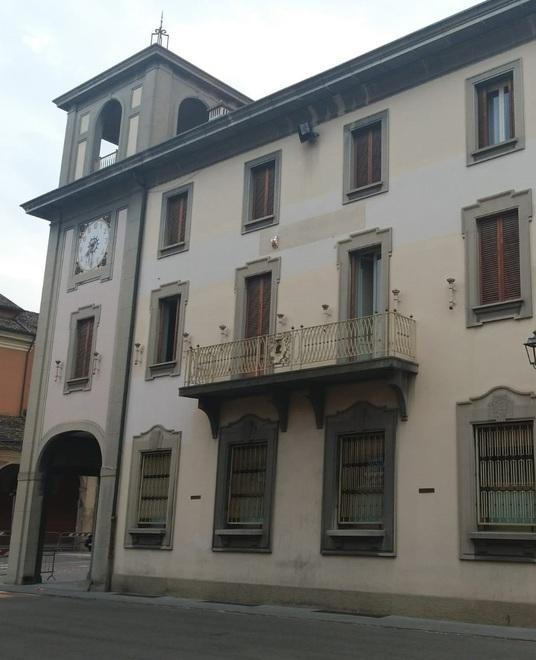 Il Comune si riprende il palazzo ex Unicredit