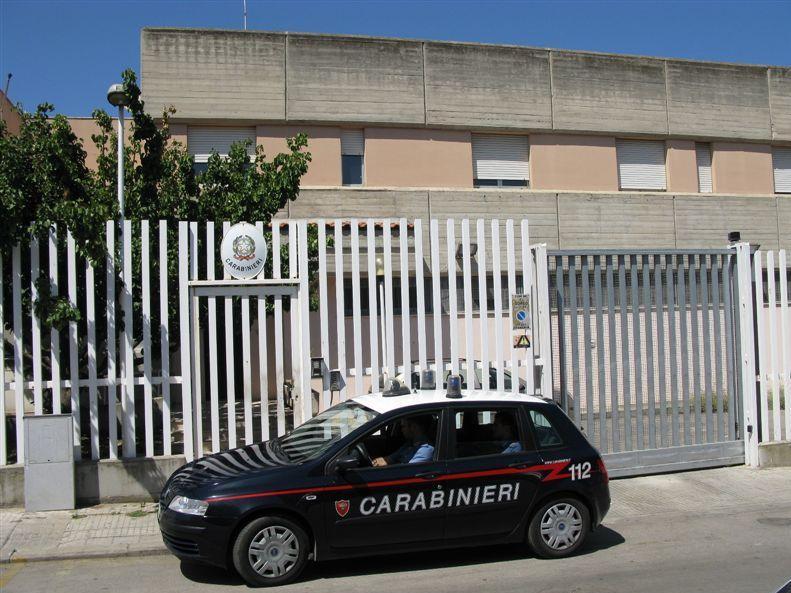 Con un piede di porco colpisce un carabiniere Sorsense arrestato