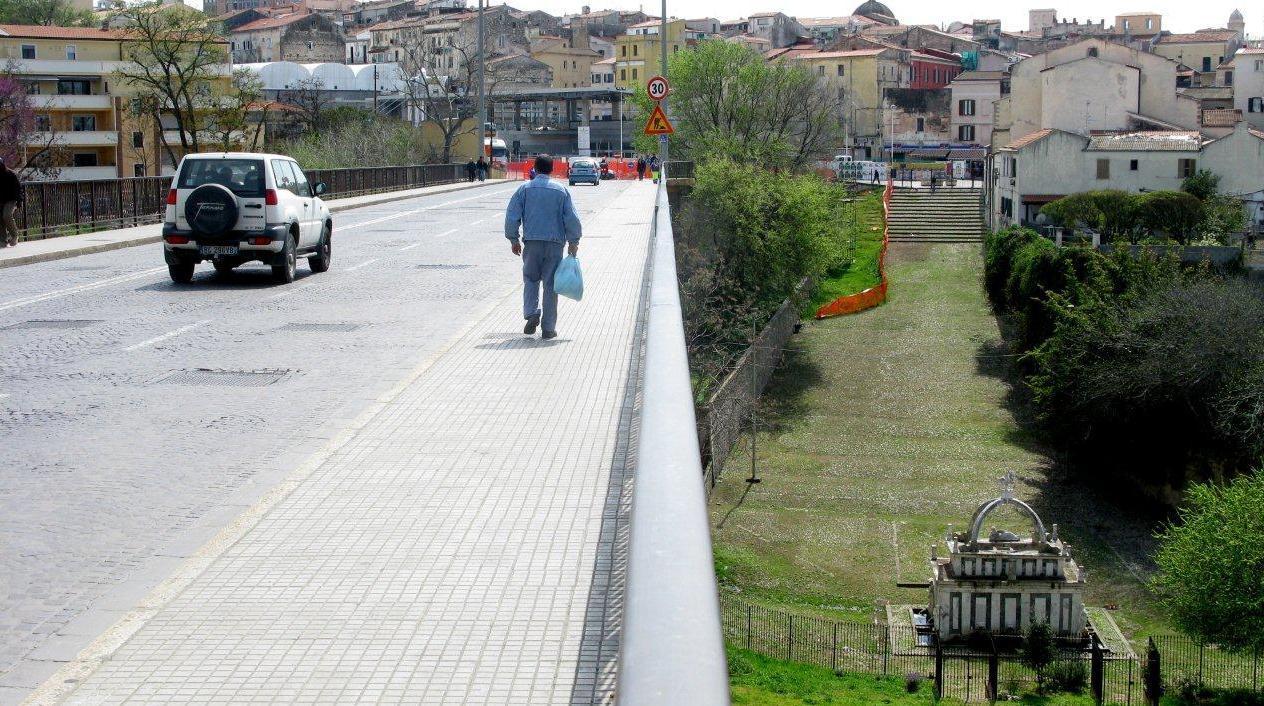 Cantieri aperti in tutta la città ponte Rosello chiuso al traffico