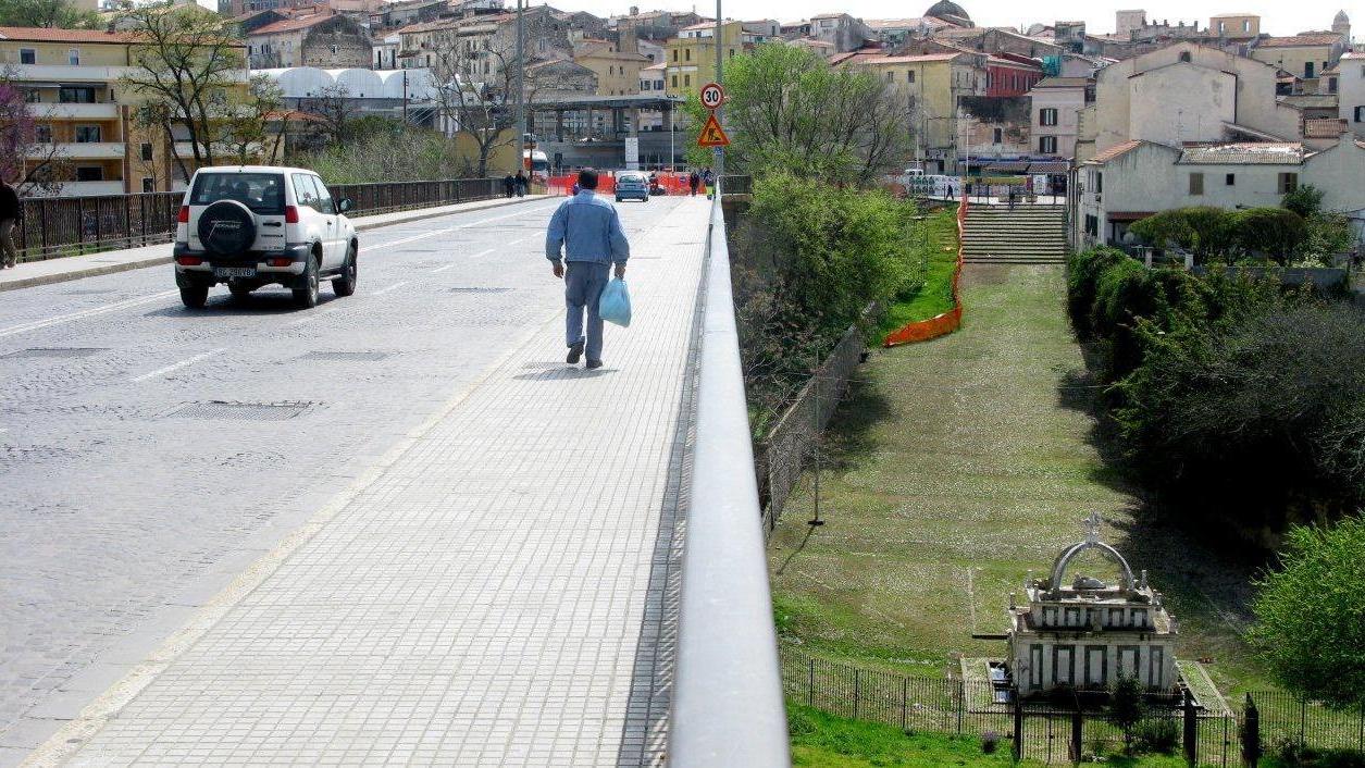Cantieri aperti in tutta la città ponte Rosello chiuso al traffico