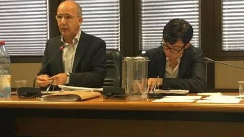 L’isola contro lo Stato: stop ai tagli