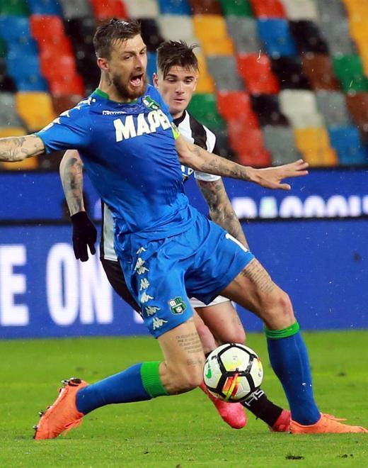Sassuolo saluta Acerbi: il difensore va alla Lazio 