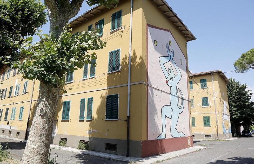 Uno dei complessi delle case popolari della via Emilia, a Sant'Ermete (foto Teta/Muzzi)