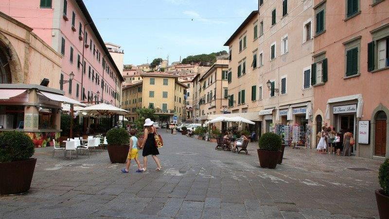 Rievocazione napoleonica: via all'evento tra Darsena, centro e Fortezze medicee