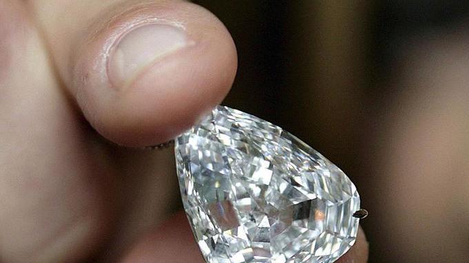 Truffa dei diamanti, indaga la procura