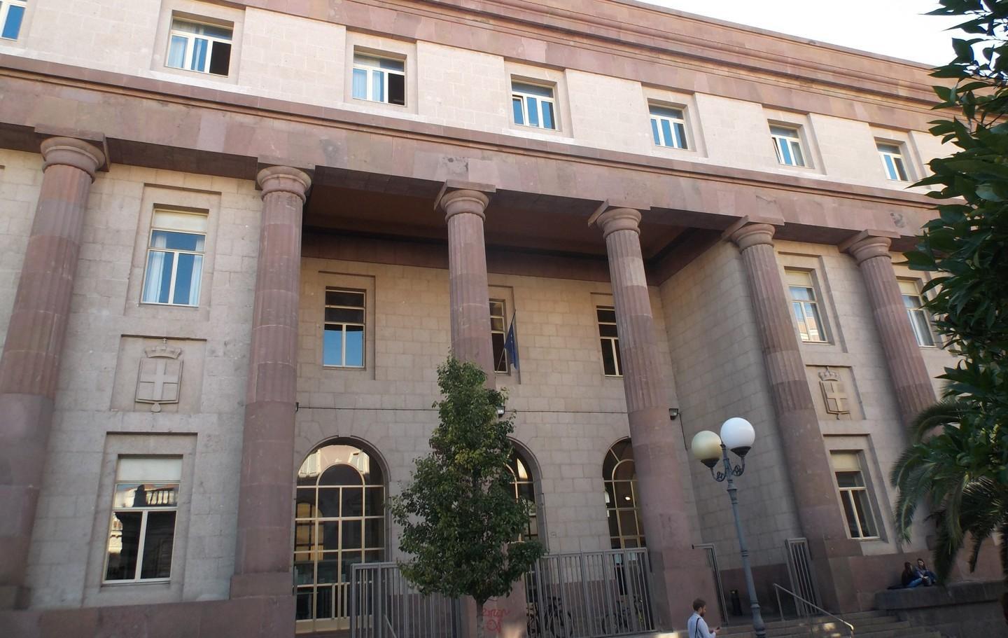 Sassari, la donna morta in casa è stata uccisa da una peritonite 