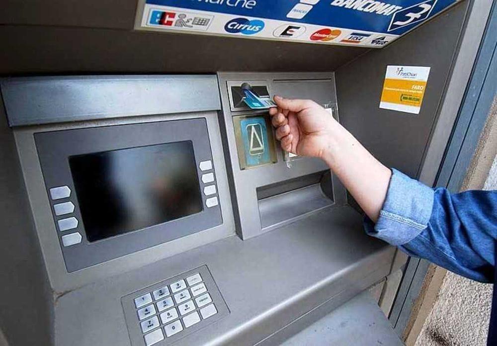 Modena. Anziano truffato mentre fa il bancomat Conto prosciugato 