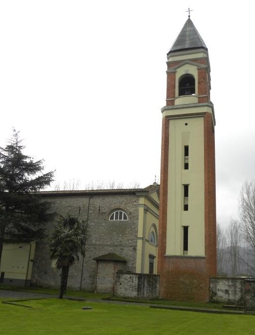 Festa di compleanno per il campanile 