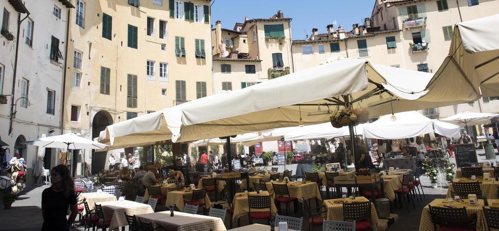 Nella “città mangiatoia” è arrivata la crisi Ristoratori infuriati: «Basta licenze pazze» 