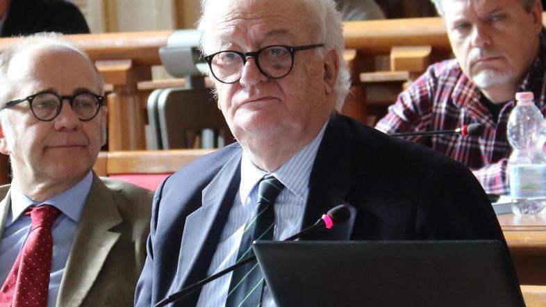 Il Prg spiegato nell’aula deserta L’ira di Cagnardi: sono sgomento