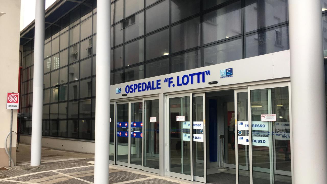 Colpito da ictus, aspetta 36 ore al pronto soccorso