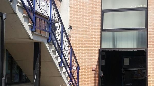 Altro furto “goloso” alla Bocciofila: uno dei ladri ferito dai vetri rotti