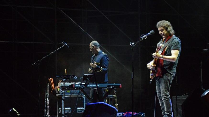 Hackett fa sognare la piazza Stasera Lanegan e Gibbons