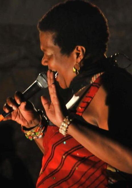 In battello sull’Arno Achille al Teatro romano Blues e jazz nel Castello