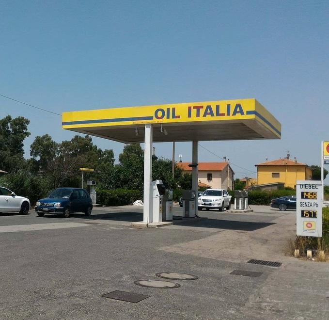 Benzinaio rapinato mentre conta l’incasso 
