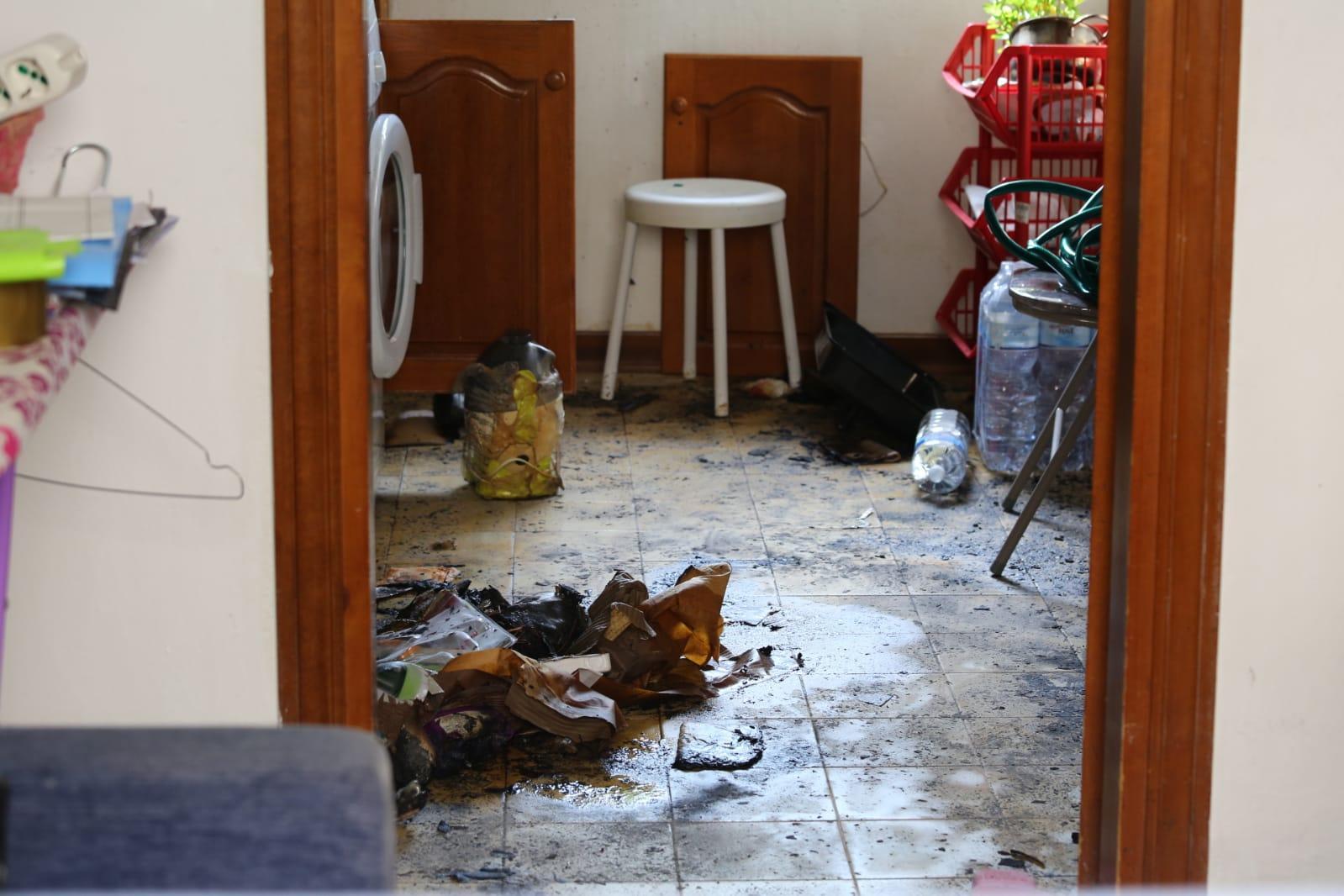 Incendio in un'abitazione, grave una donna