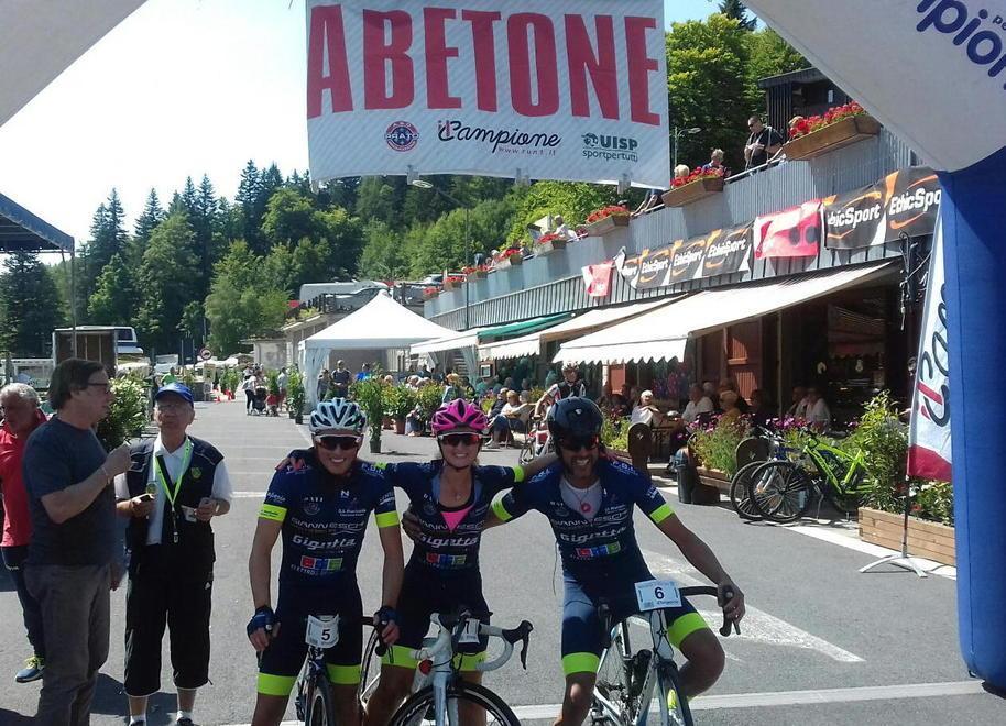 L’Agliana Ciclismo detta legge all’ombra delle due piramidi 