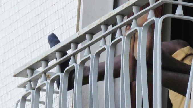 Blitz della Digos nelle case dei profughi