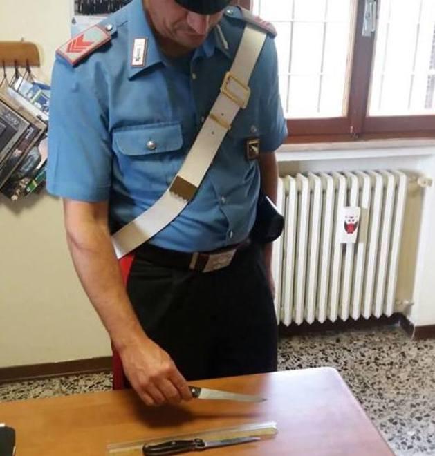 Truffa dello specchietto: preso un professionista 