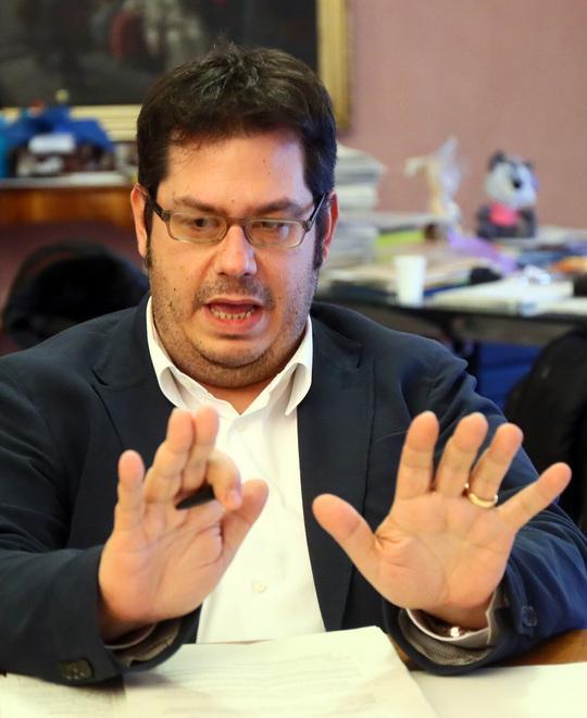 La giunta precisa «Banda ultralarga grazie a noi» 