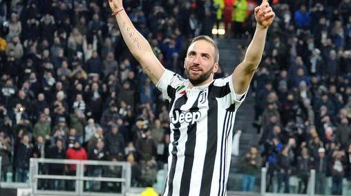 Sarri punta la serie A Higuain e Alisson le priorità del Chelsea