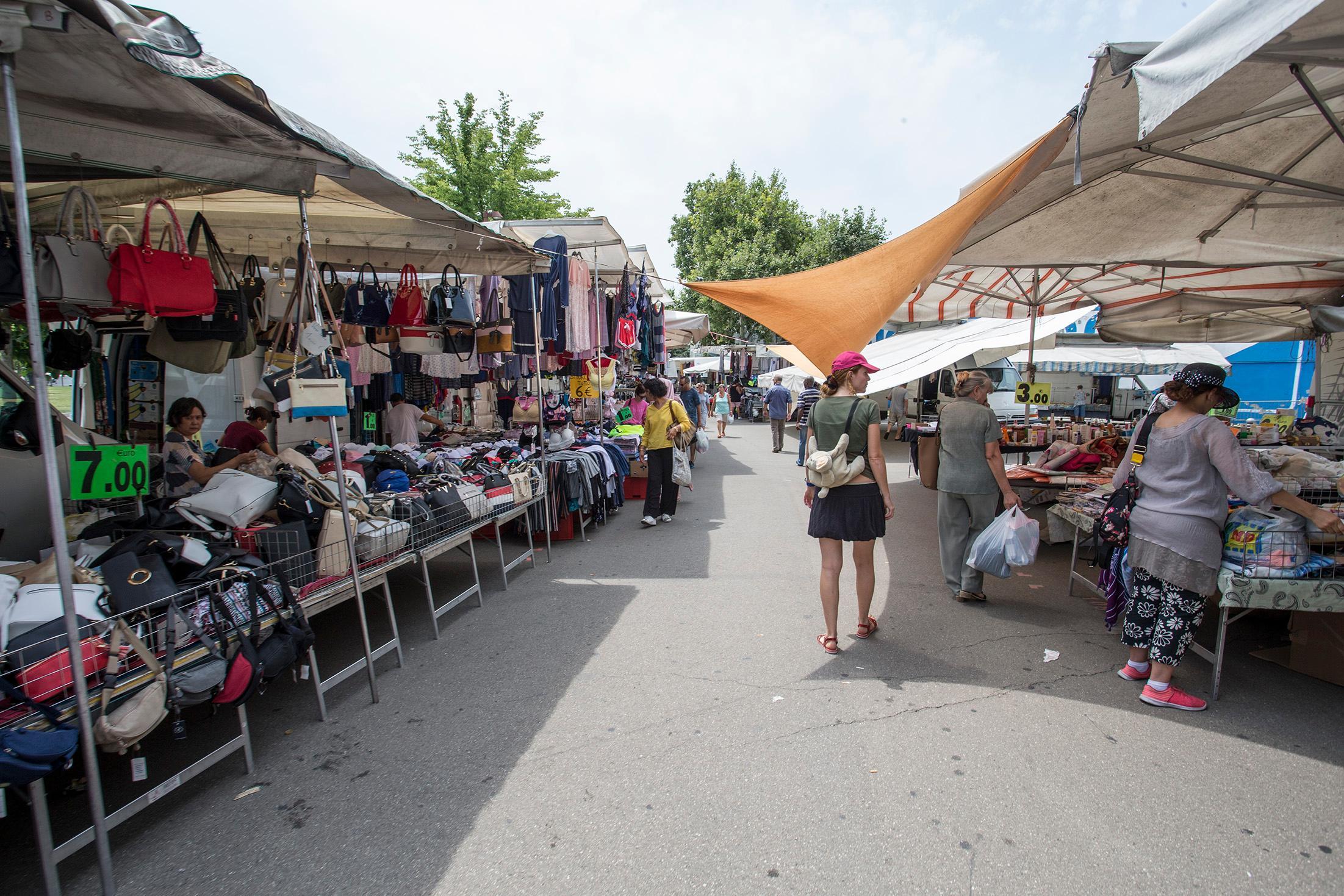 Modena, storico mercato del Novi Sad «Siamo a rischio estinzione» 