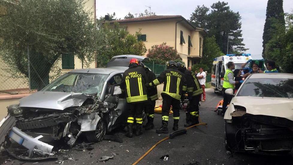 La chiusura della strada slitta a oggi pomeriggio