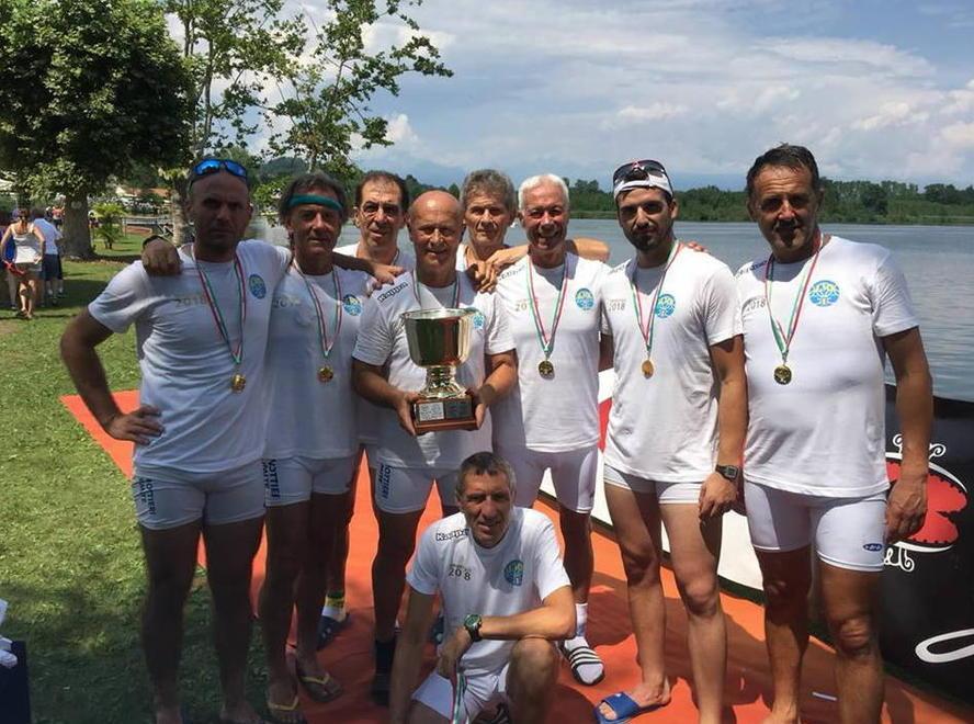 Titoli e trofeo: la Canottieri Limite si prende tutto 