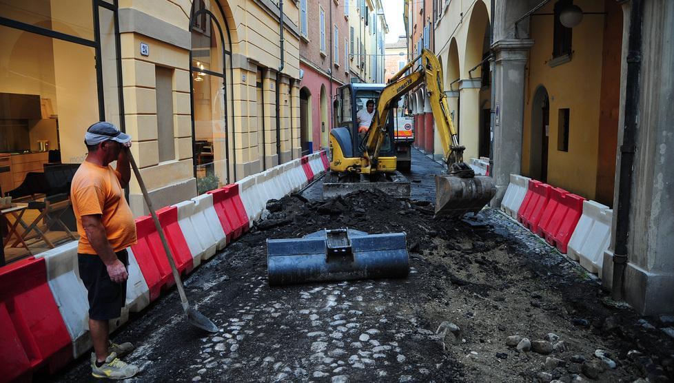 Lavori in via San Cristoforo