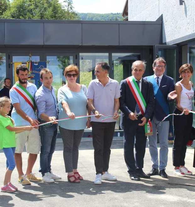 I campioni dello sport aprono il palazzetto destinato ai giovani 