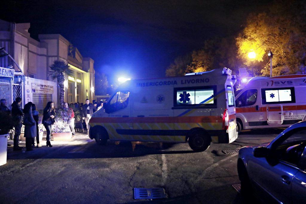 Lite in famiglia, padre accoltella il figlio in casa 