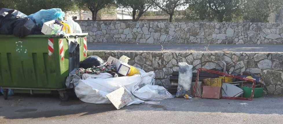 Nuove multe per i rifiuti ingombranti abbandonati