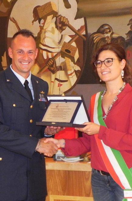 Premiato Marco Feoli il sergente maggiore che salvò 4 persone