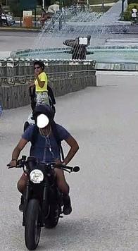 In moto sul pontile: multato