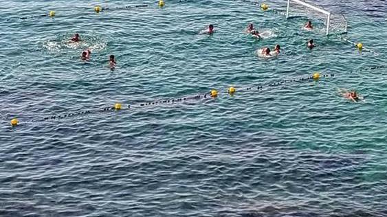Pallanuoto spettacolo sotto la piazza più bella Fa centro il terzo torneo del Teatro del mare