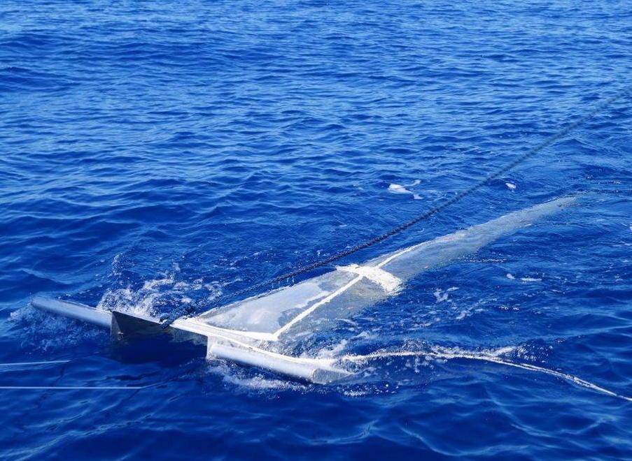 La tappa elbana dei “cacciatori” di microplastiche nel Mar Tirreno 