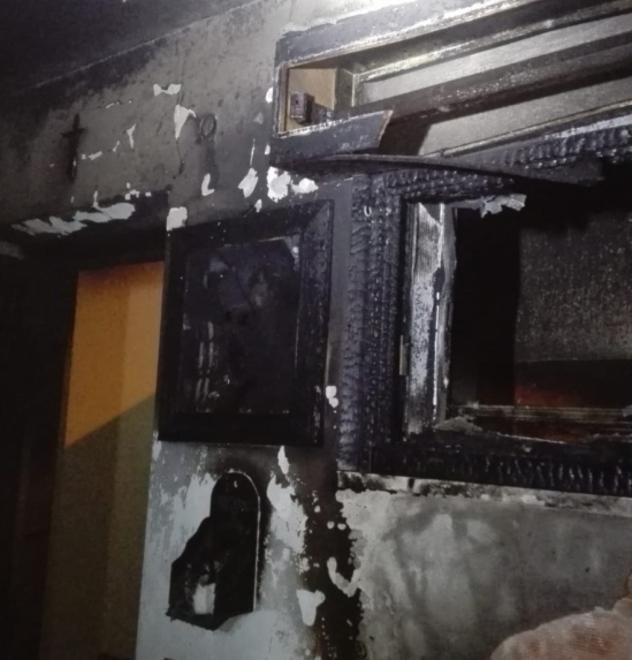 Fiamme in casa, due intossicate