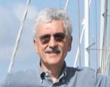 Massimo D’Alema tra relax e shopping alla Maddalena