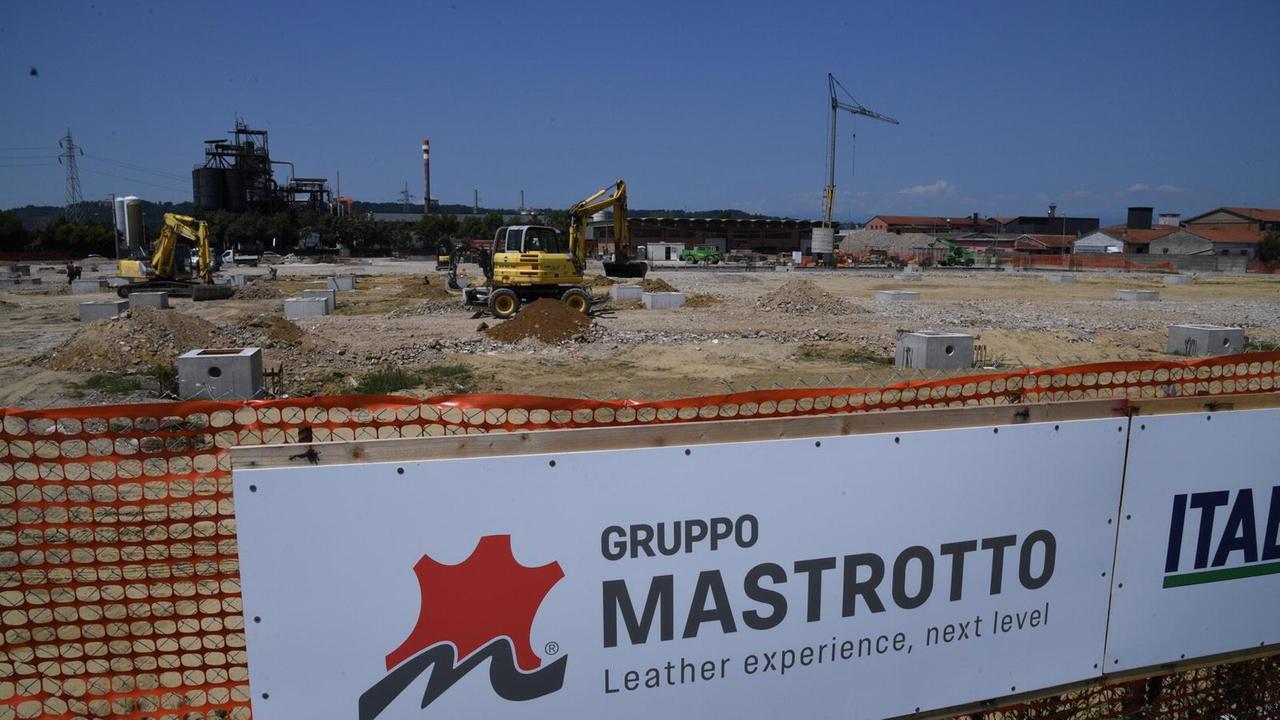 Il cantiere a Santa Croce sull'Arno dove sorgerà il nuovo stabilimento del Gruppo Mastrotto (Foto Franco Silvi)